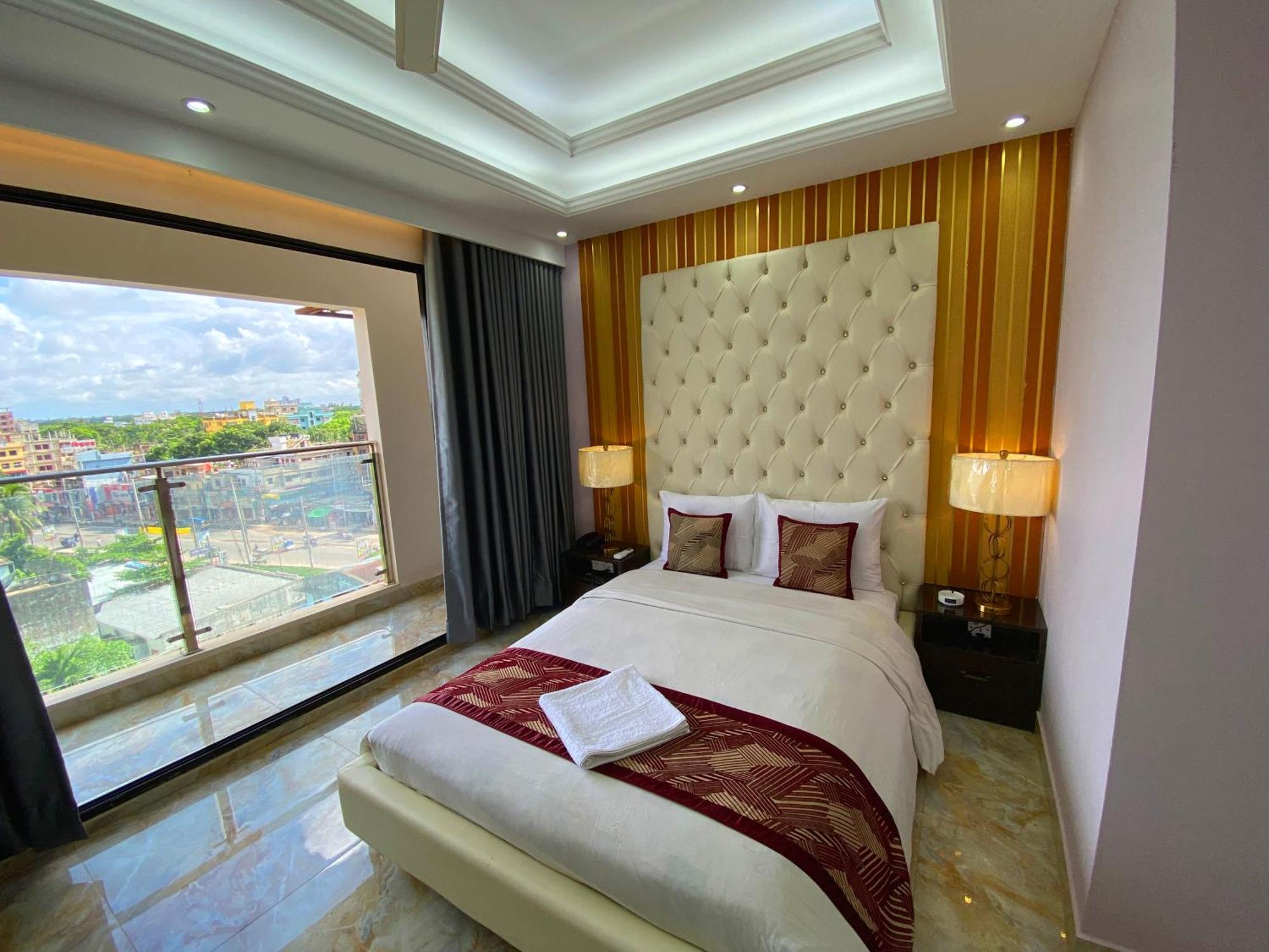 Hotel Valentino Noakhali Екстер'єр фото