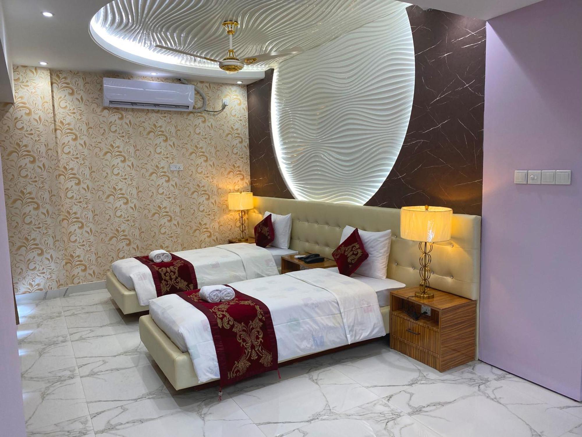 Hotel Valentino Noakhali Екстер'єр фото