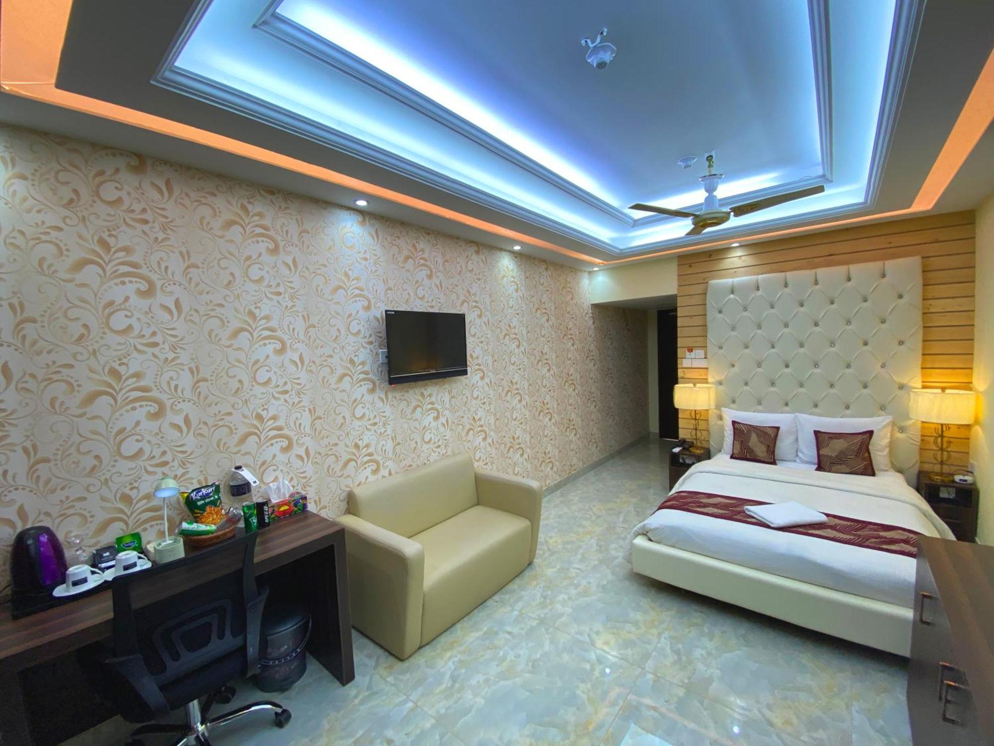 Hotel Valentino Noakhali Екстер'єр фото
