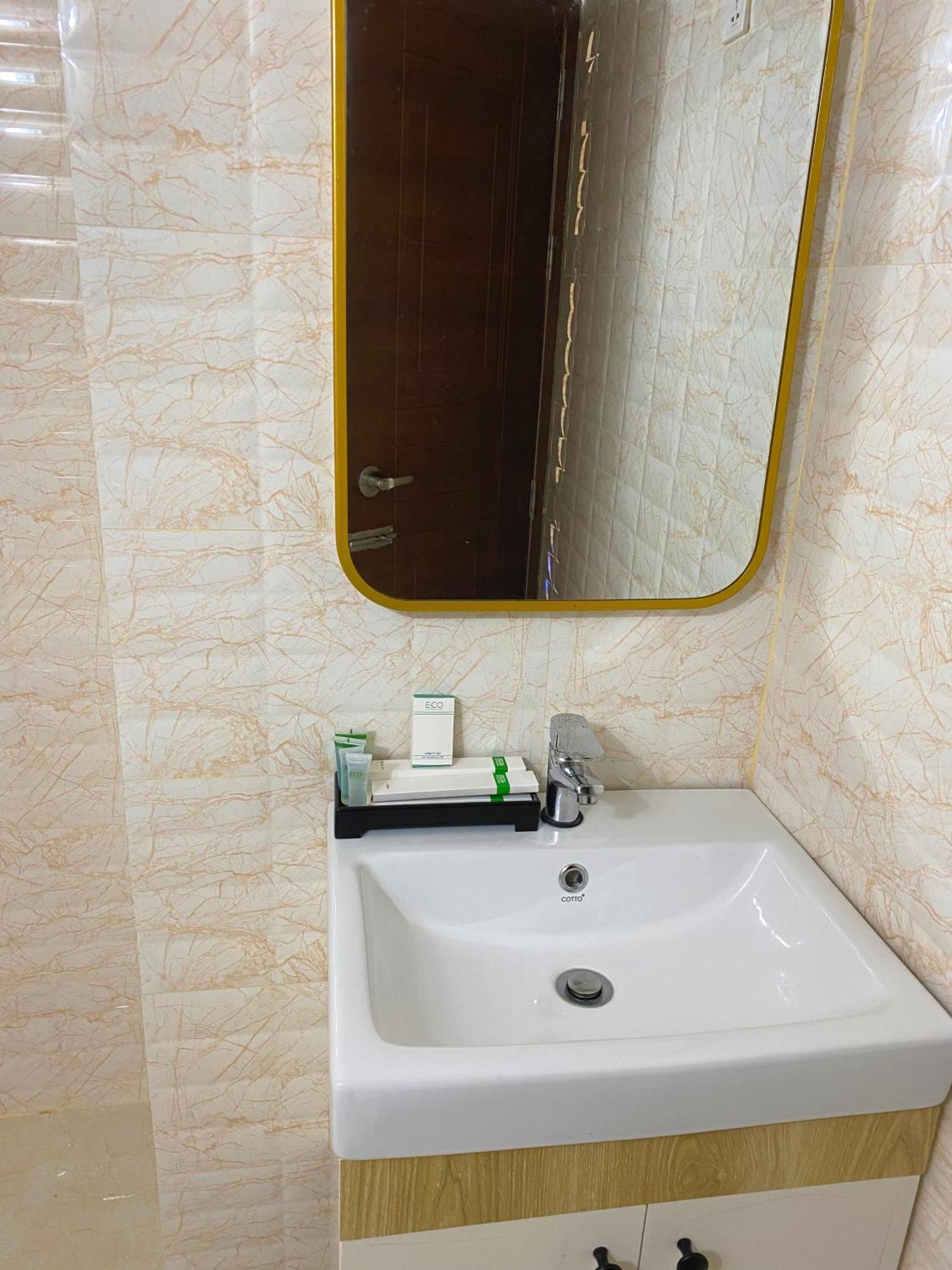 Hotel Valentino Noakhali Екстер'єр фото