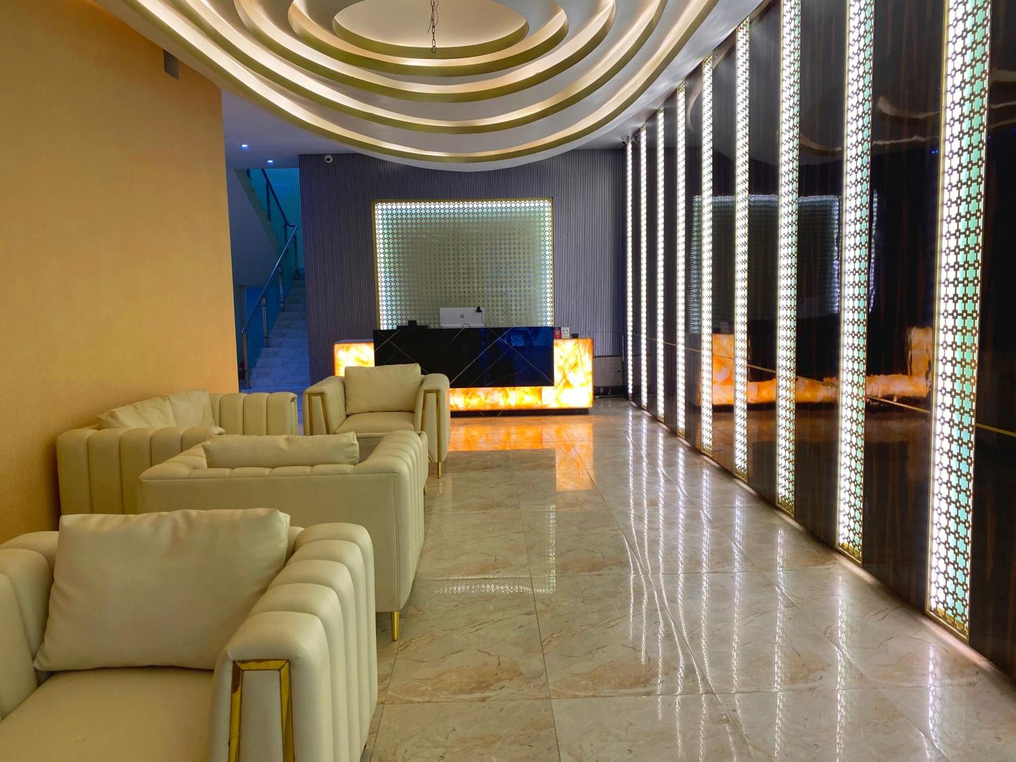 Hotel Valentino Noakhali Екстер'єр фото